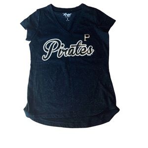 G-III 4her by Carl Banks Pittsburgh Pirates Black/ Gold Metallic T-Shirt EUC